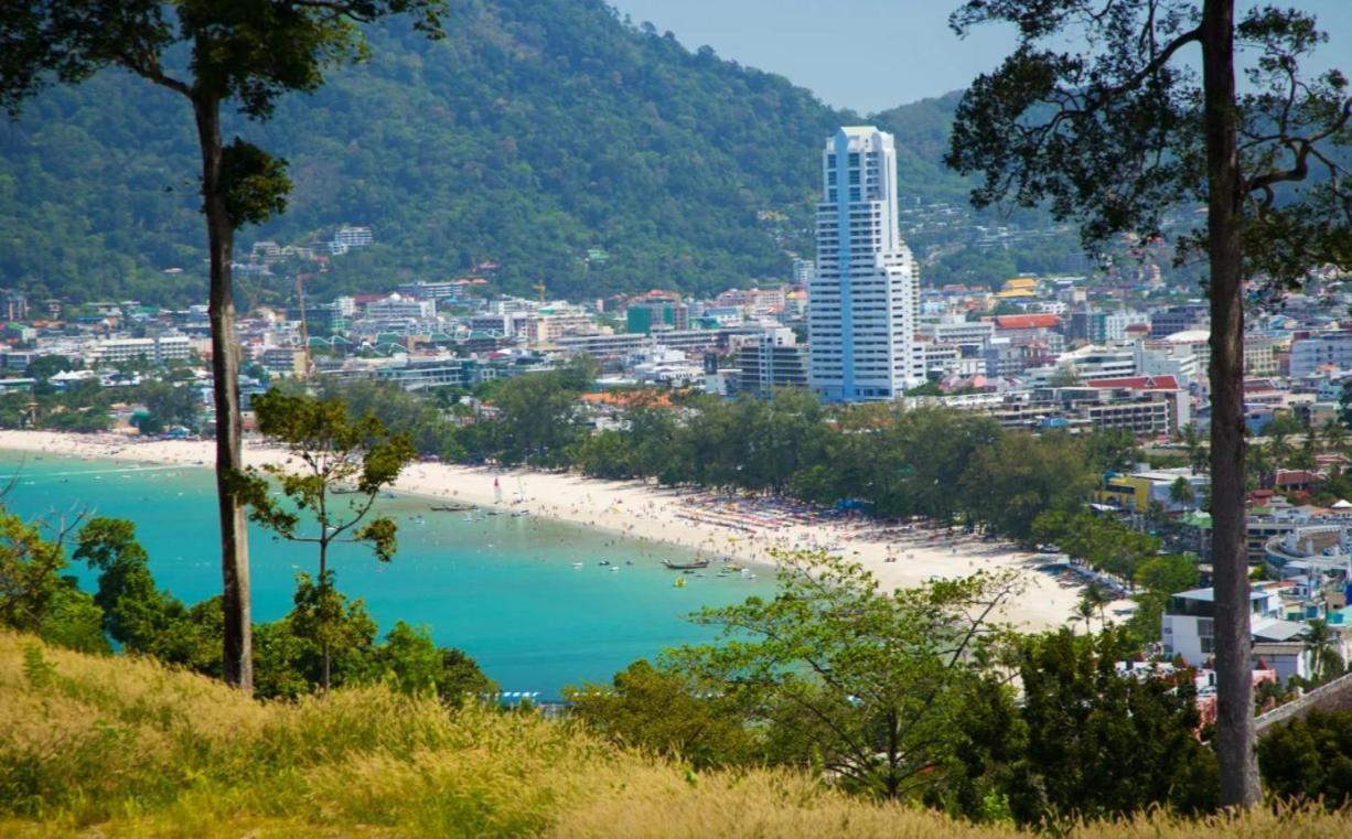 Break Point Hotel Patong Eksteriør bilde
